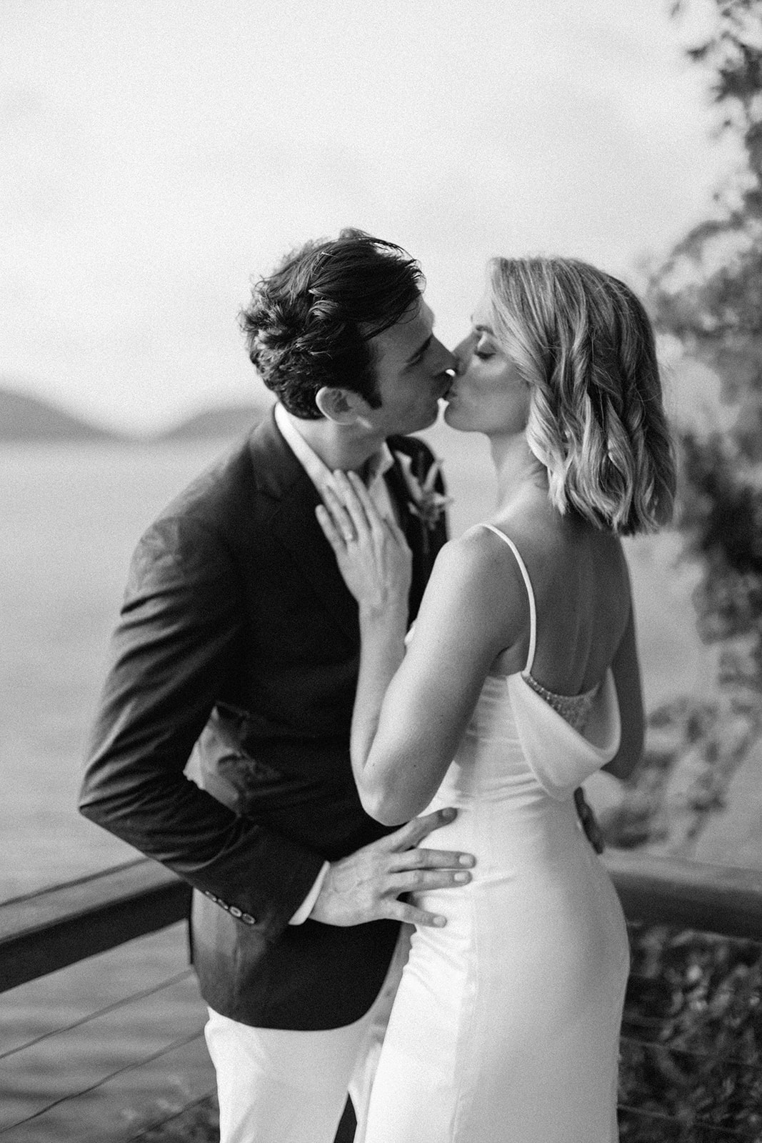 Elizabeth and Aaron kissing, close up